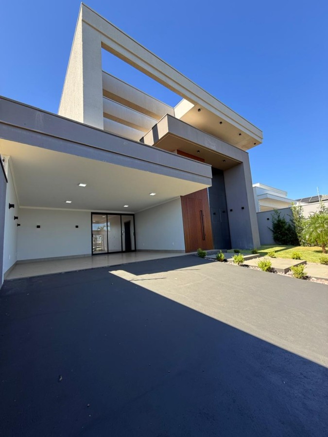 Casa para Venda em Lucas do Rio Verde, Bairro Bandeirantes